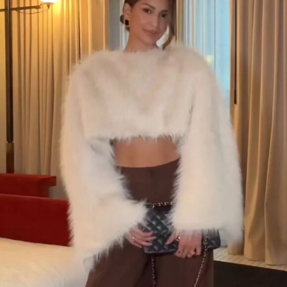 Zara FAUX FUR SWEATSHIRT LIMITED EDITION - Picture 1 of 8